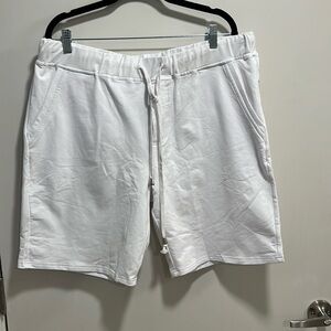 Men’s white drawstring shorts